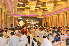 超越，從未停歇 丨 英威騰榮獲2018年度中國(guó)十大充電設(shè)備品牌企業(yè)獎(jiǎng)